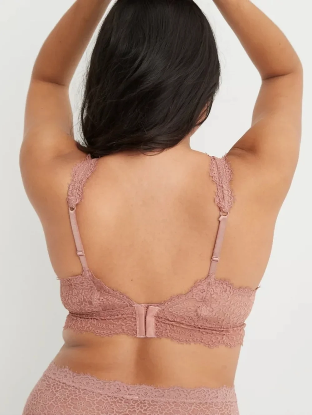 AERIE💫Eyelash Lace Padded Plunge Bralette SIZE M